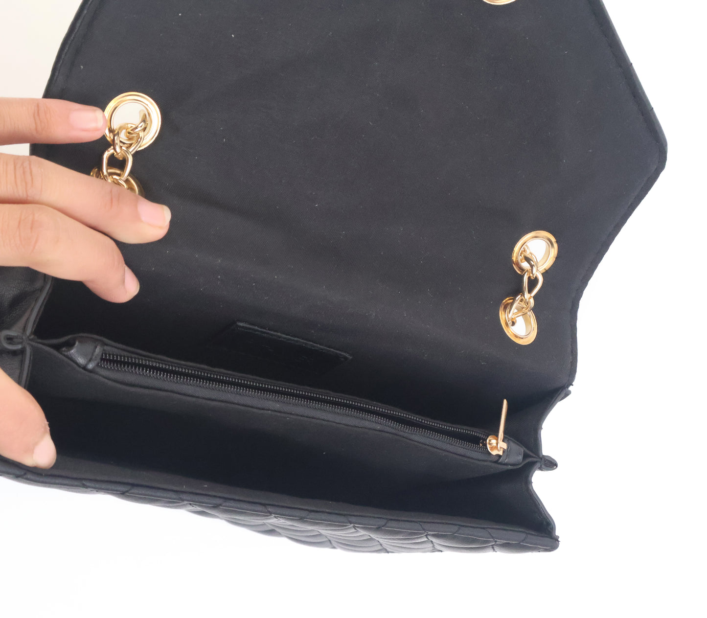 Black Cacual Shoulder Bag with Chain Strap