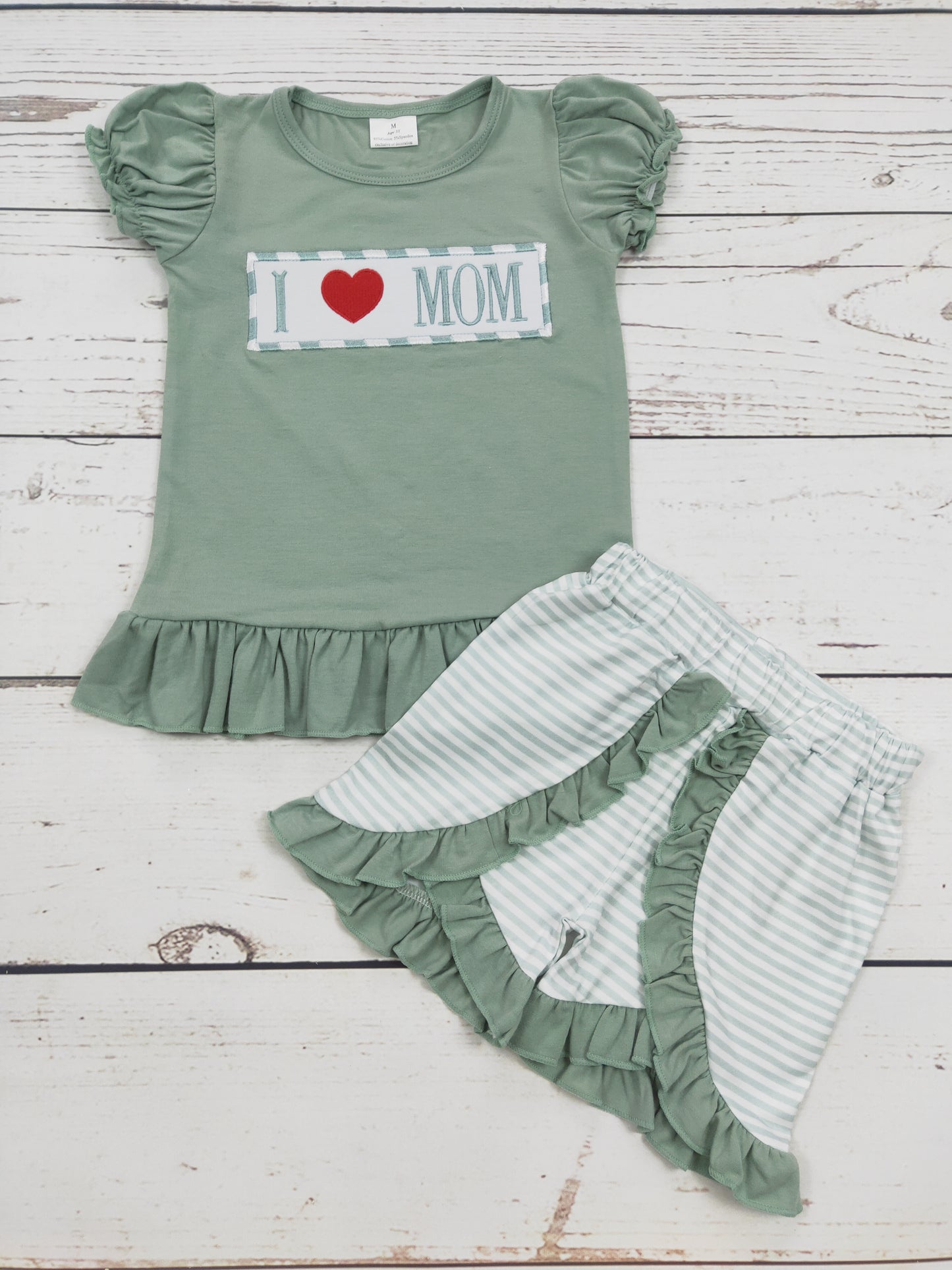 Baby Girls I Love MOM Appliqué Set