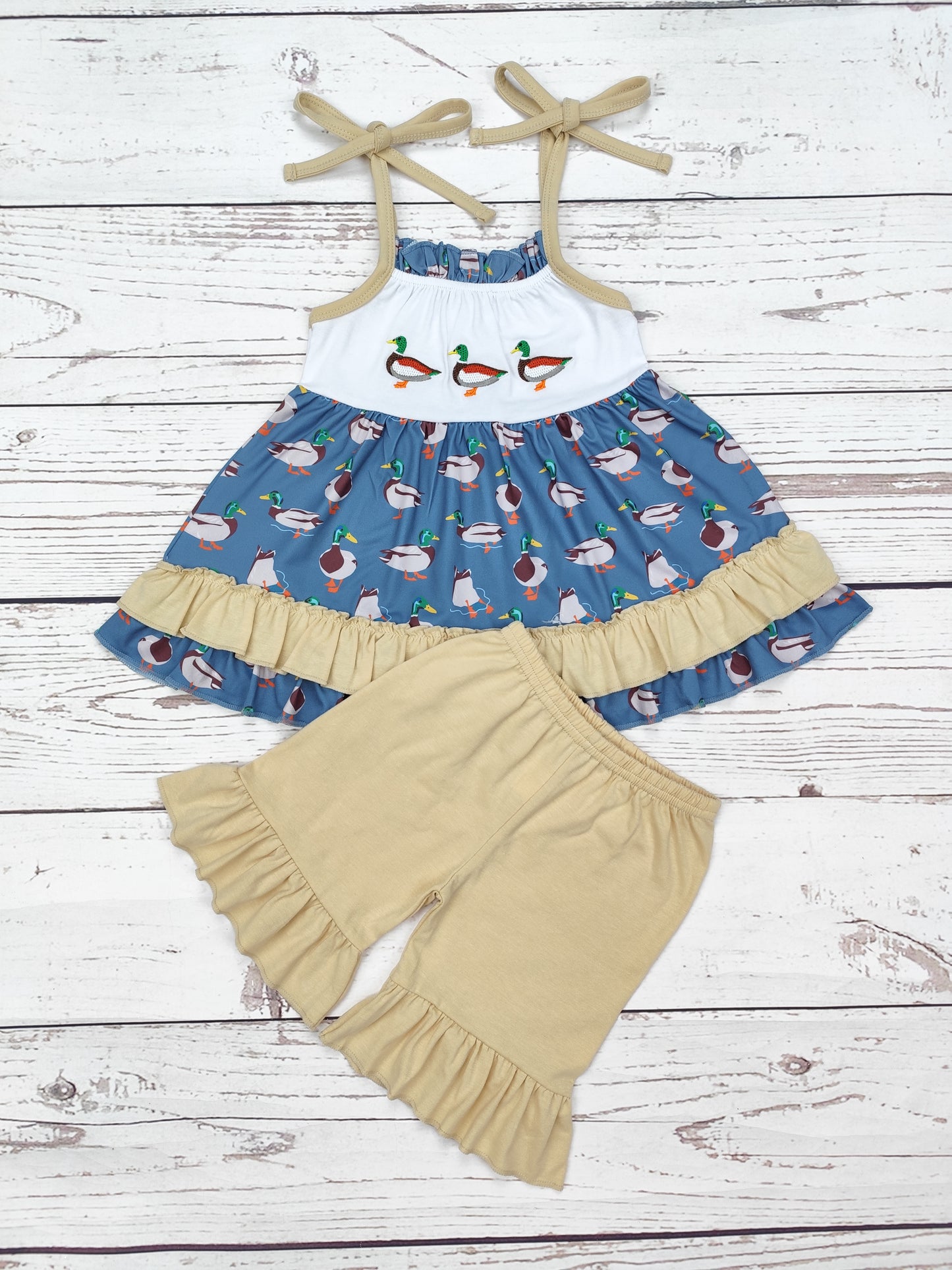 Baby Girl Duck Appliqué Set with Ruffle