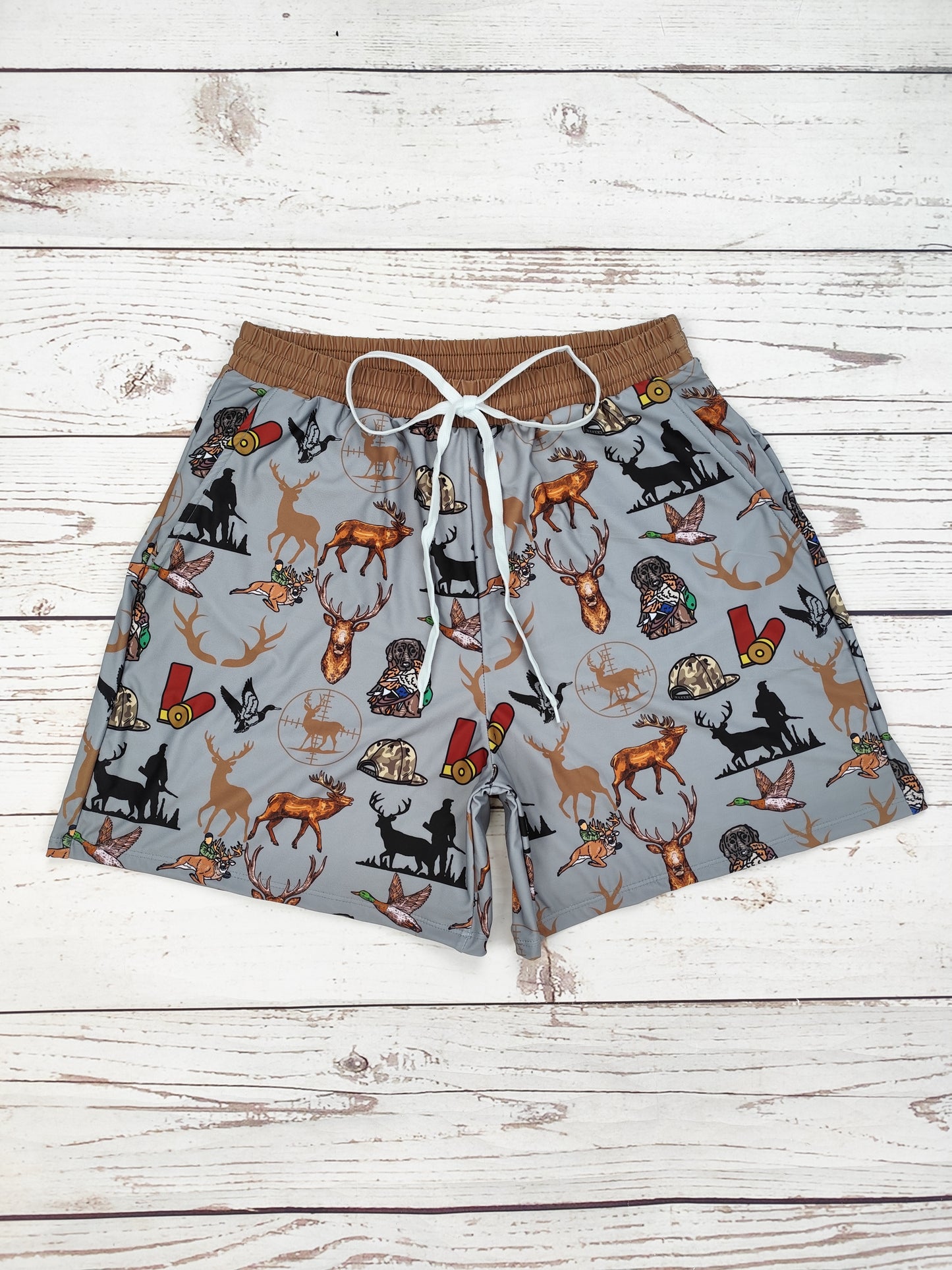 Men Hunting Print Board Shorts with Pockets