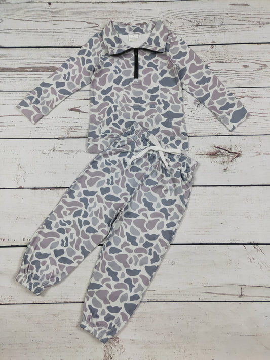 Boys Gray Camouflage Printed Top Pants Set