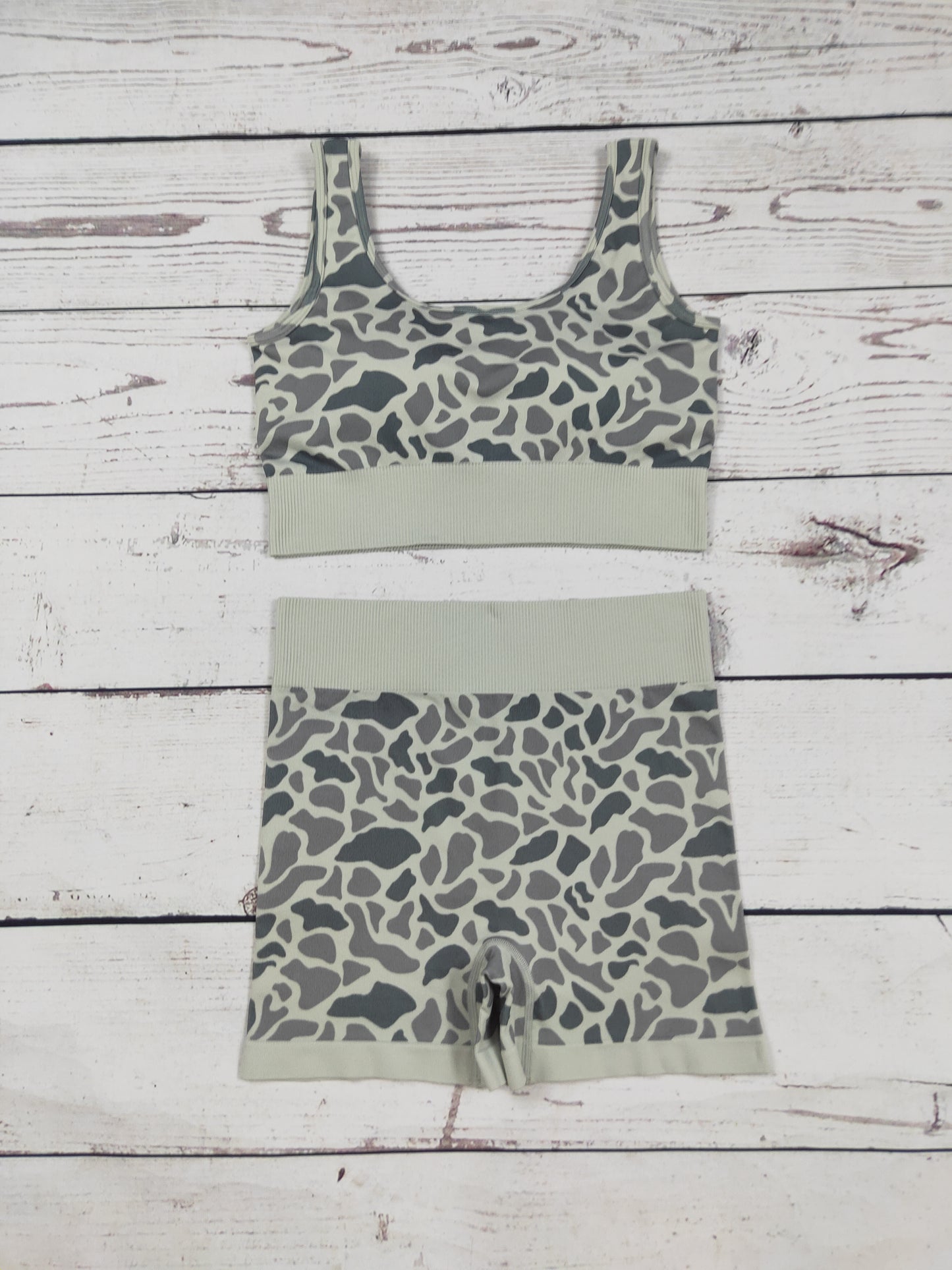 Grey Camouflage Printed Seamless Bra Shorts Active Set